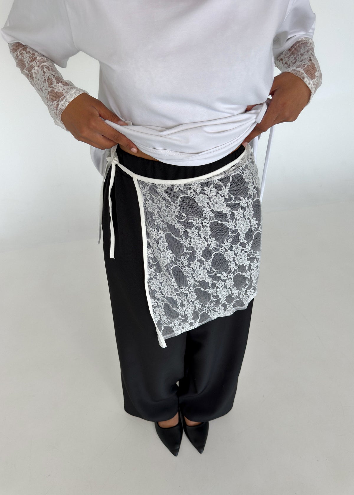 GABRYELLE DESIGNS - Gabrielle Designs - vêtements faits à Montréal - marque canadienne vêtements femmes - made in Montreal clothing - canadian women's clothing - ethical slow fashion - foulard dentelle