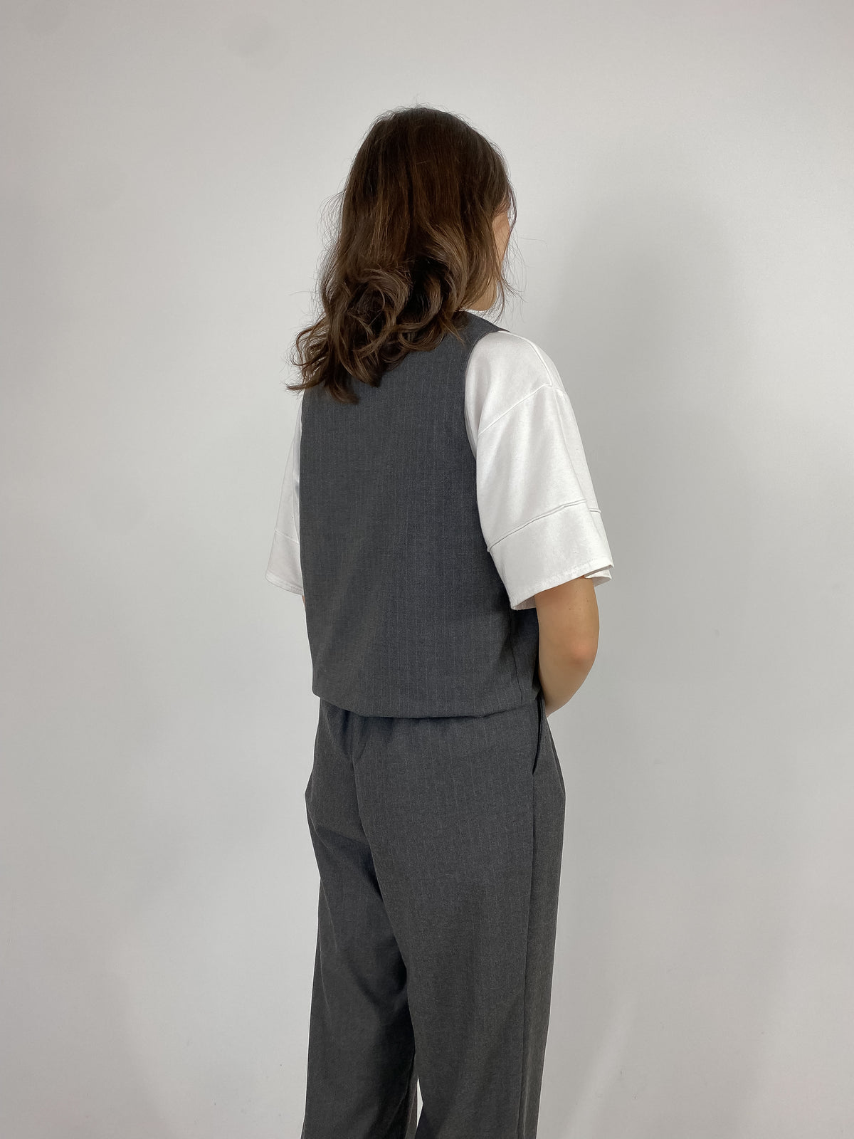 GABRYELLE DESIGNS - Gabrielle Designs - vêtements faits à Montréal - marque canadienne vêtements femmes - made in Montreal clothing - canadian women's clothing - ethical slow fashion - gilet sans manches - gilet - blazer