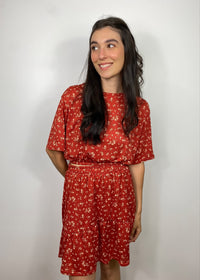 GABRYELLE DESIGNS - Gabrielle Designs - vêtements faits à Montréal - marque canadienne vêtements femmes - made in Montreal clothing - canadian women's clothing - ethical slow fashion - flower top - summer top.