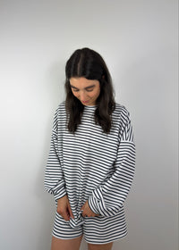 GABRYELLE DESIGNS - Gabrielle Designs - vêtements faits à Montréal - marque canadienne vêtements femmes - made in Montreal clothing - canadian women's clothing - ethical slow fashion - chandail ligné