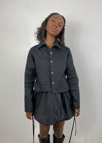 chemise courte oversize short oversize shirt. Fait à Montréal. Éthique. GABRYELLE DESIGNS. Gabrielle Designs. Sustainable. Local. Canadian.